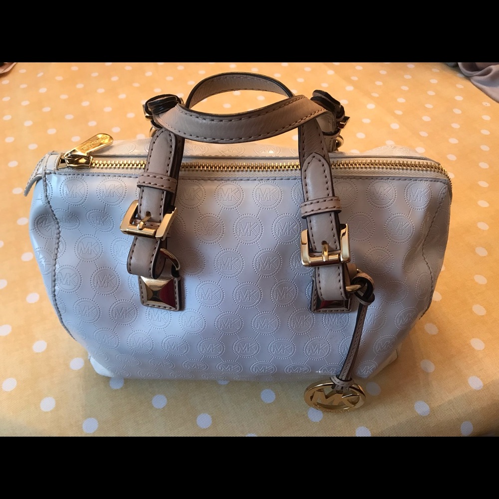 Michael Kors white satchel w/round logo